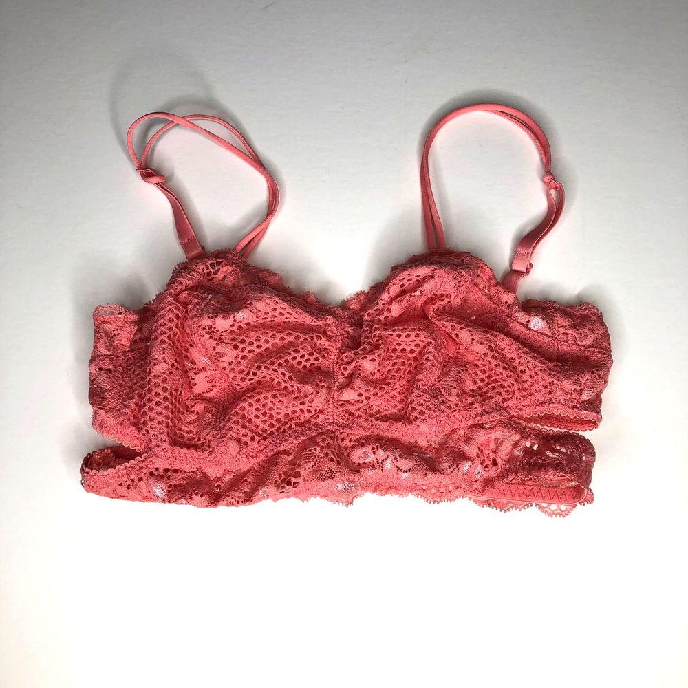 Saki Coral Lace Bra, NWOT, 34